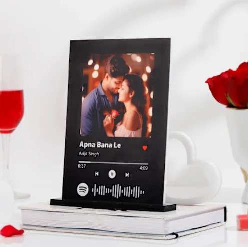 Personalized Musical Couple's Photo Frame